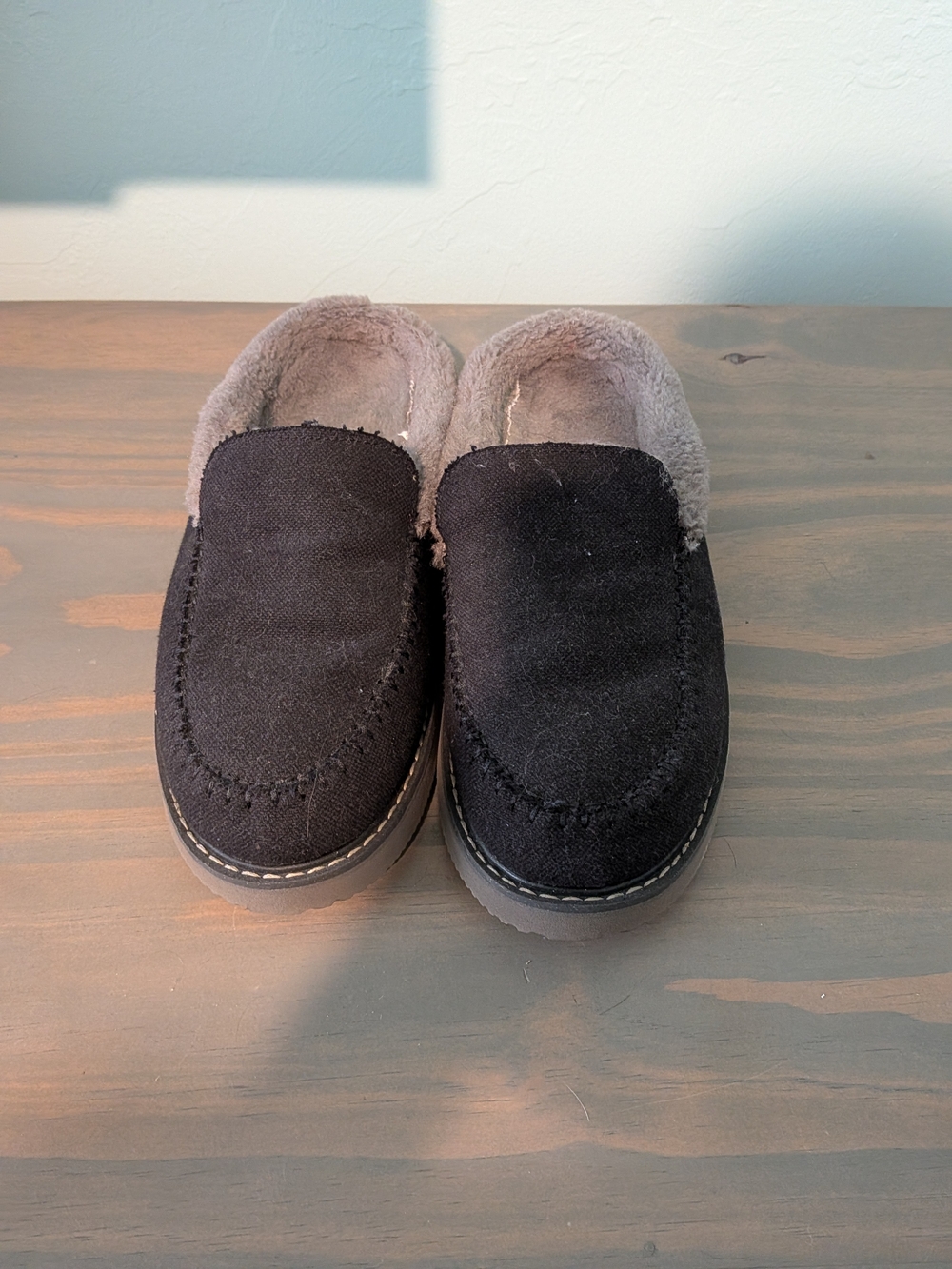 Women's Sanuk Black Slip-On Faux-Fur Lined Shoes